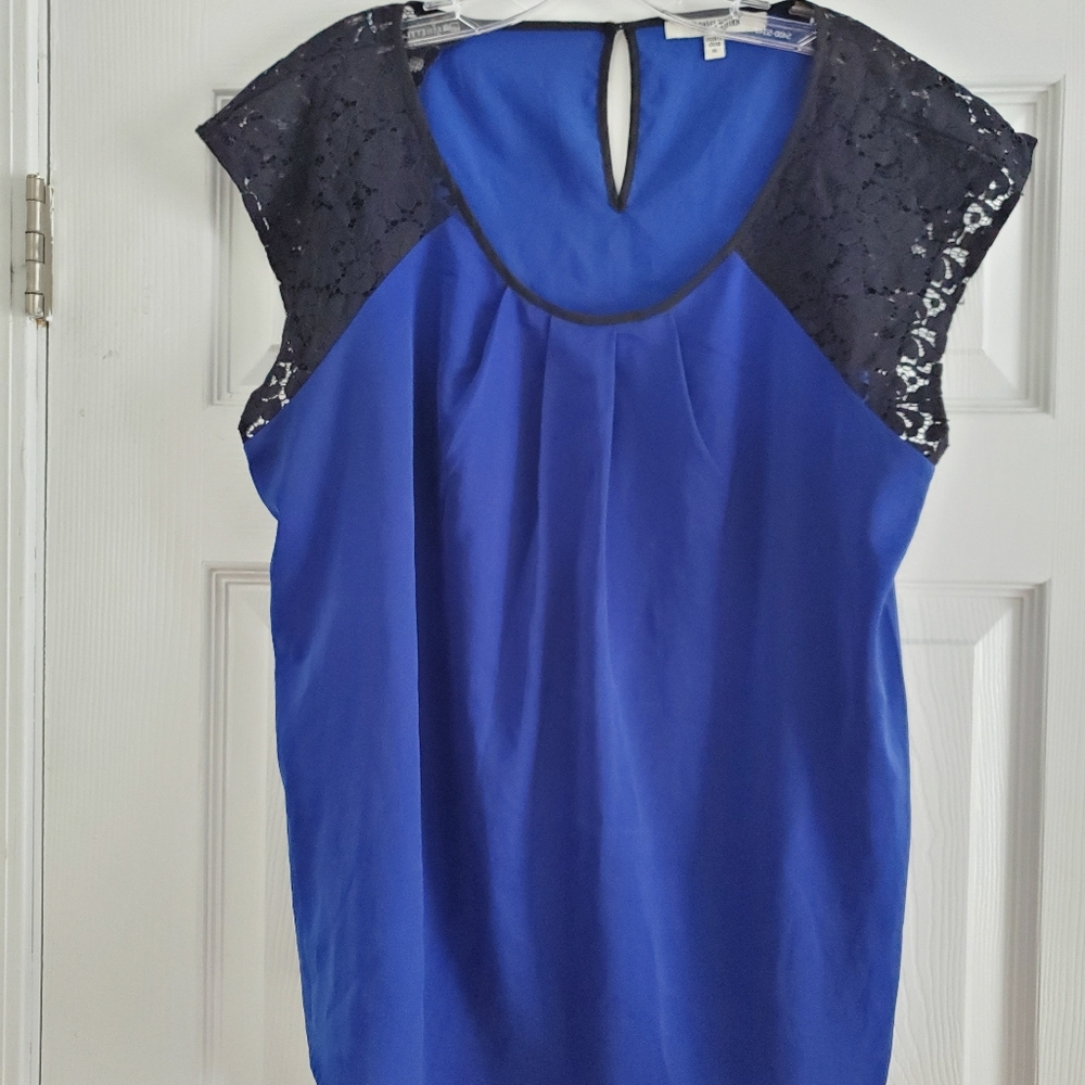 *LIKE NEW* Ladies Daniel Rainn Blouse